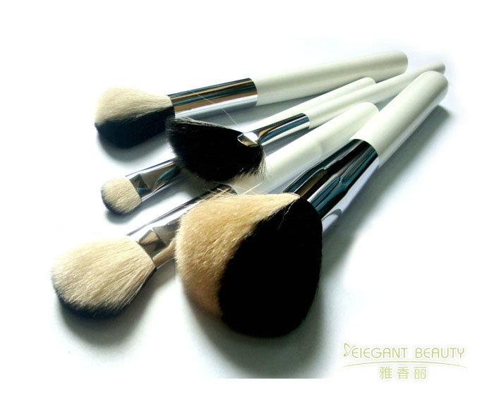 午夜色情免费视频的毛質有哪些種類？各有什麽優缺點？